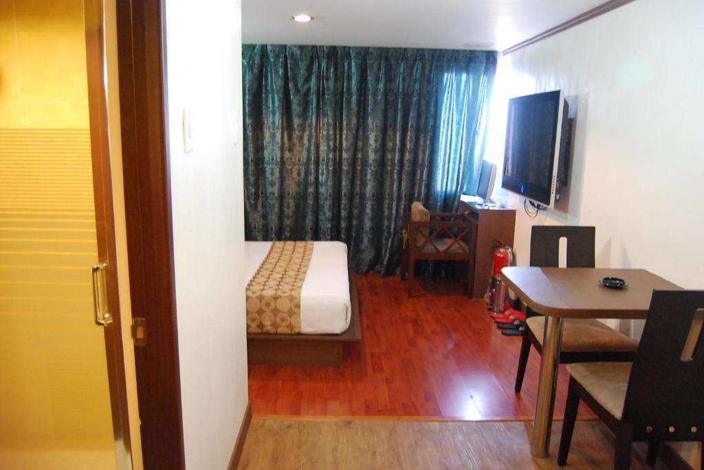 DG Grami Hotel Paranaque City Zimmer foto