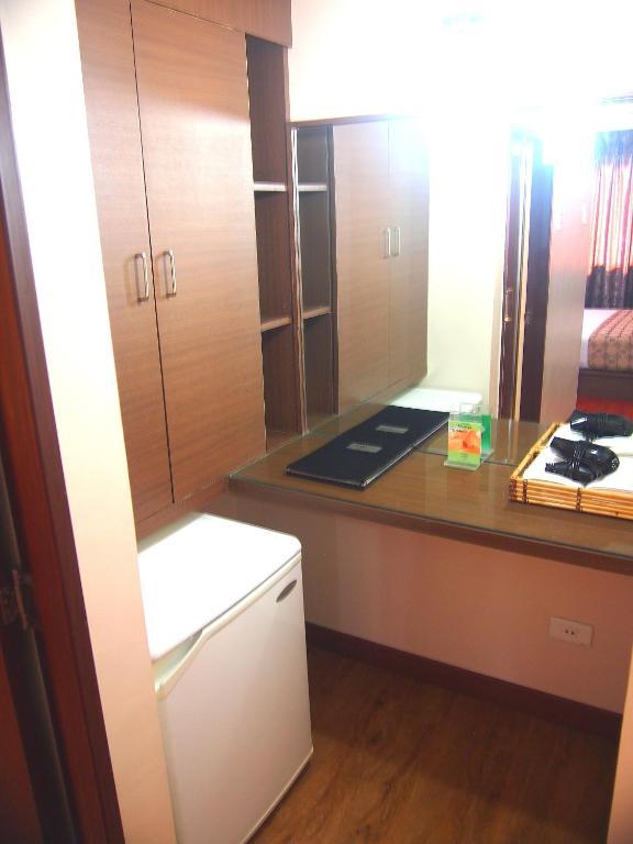 DG Grami Hotel Paranaque City Zimmer foto