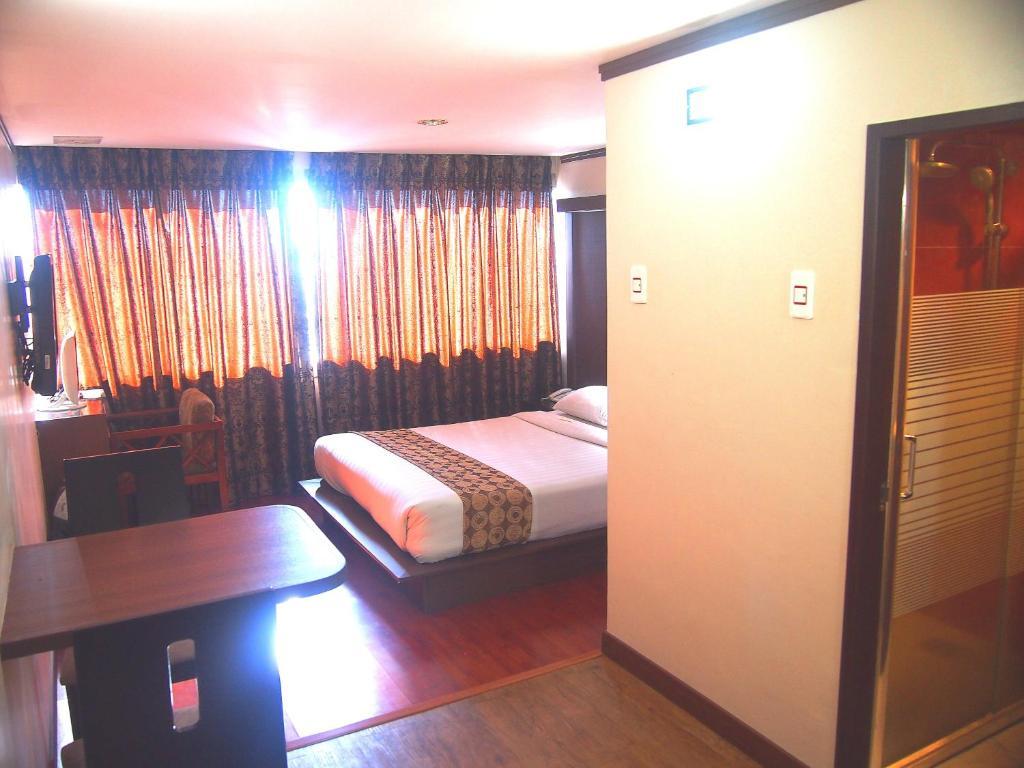 DG Grami Hotel Paranaque City Zimmer foto